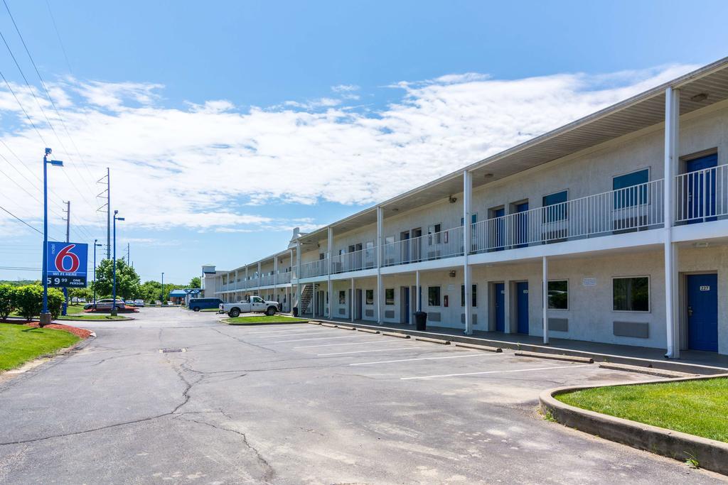 Motel 6 Pittsburgh Cranberry Mars Exterior photo