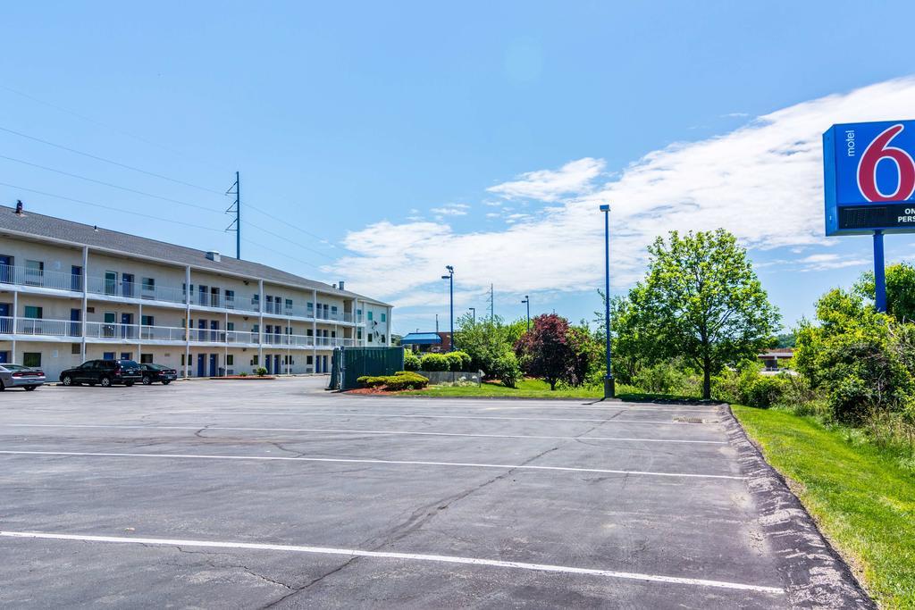 Motel 6 Pittsburgh Cranberry Mars Exterior photo